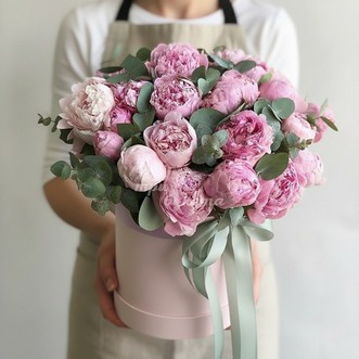 27 пионов Сара Бернар